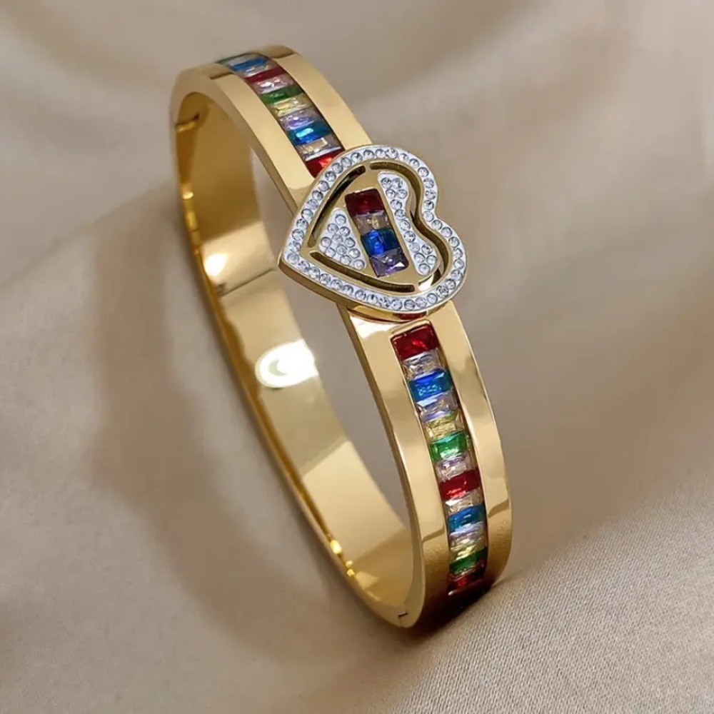 18K Gold Plated Heart Shape Bangle